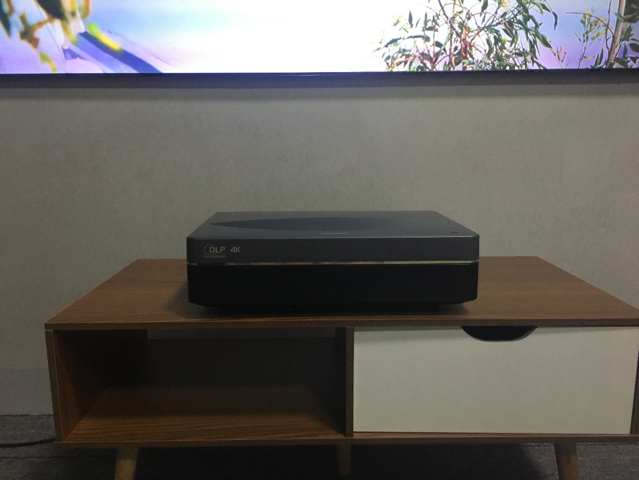 长虹4k激光电视测评,长虹t7u与v8spro哪个好