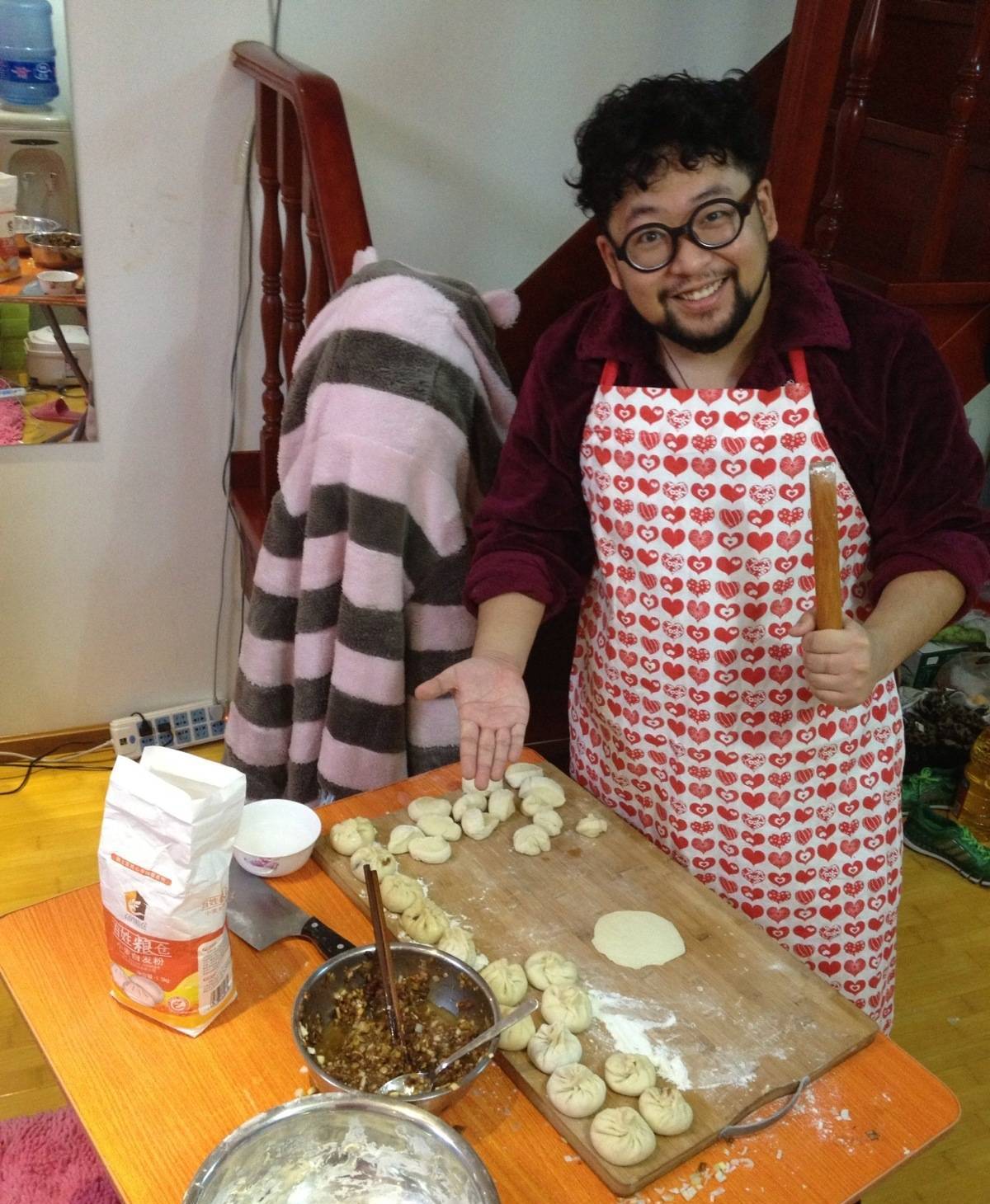 胡子一刮人设崩塌是什么梗,满脸大胡子修睿