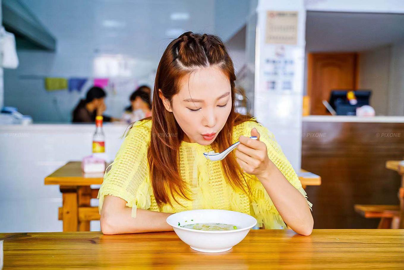 和小姐姐一起逛嘉兴吃百年传承的美味，大胆的把美好生活秀给你看