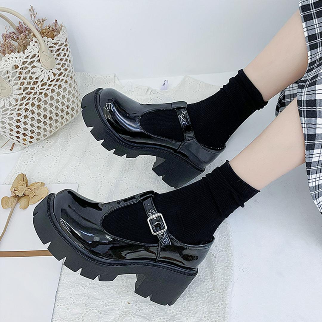 今年秋天必买的三双鞋,今春最火的鞋