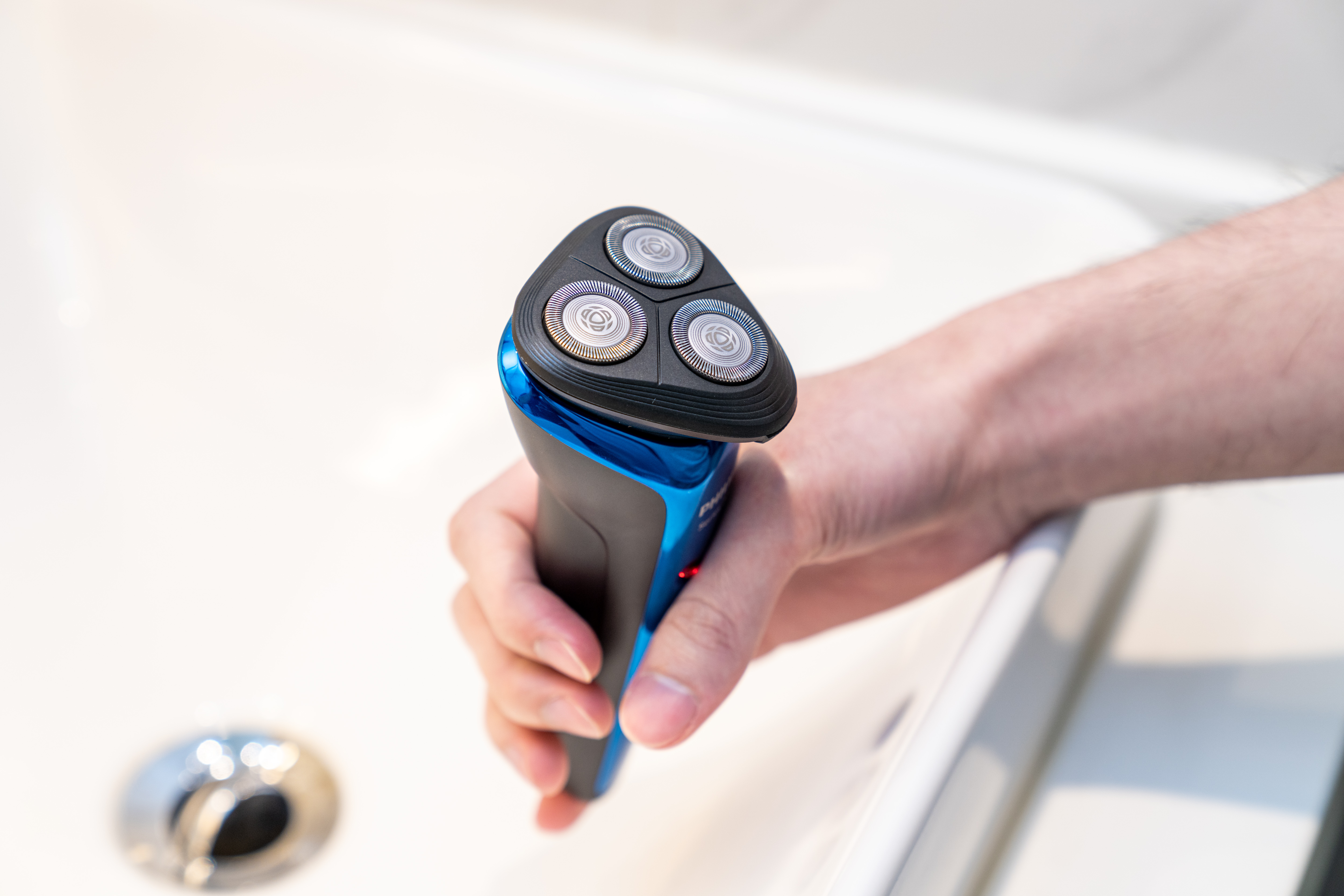 飞利浦剃须刀s2303几瓦,飞利浦电动剃须刀s2308