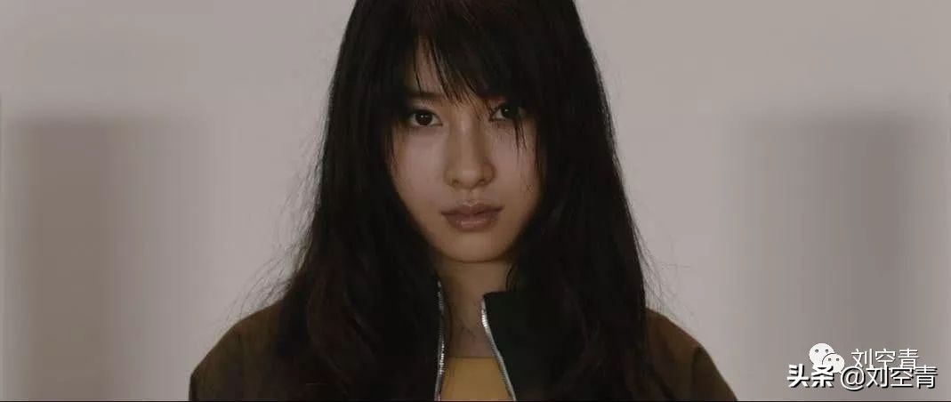 讲述换脸的电视剧,电影解说女人整容时的场景