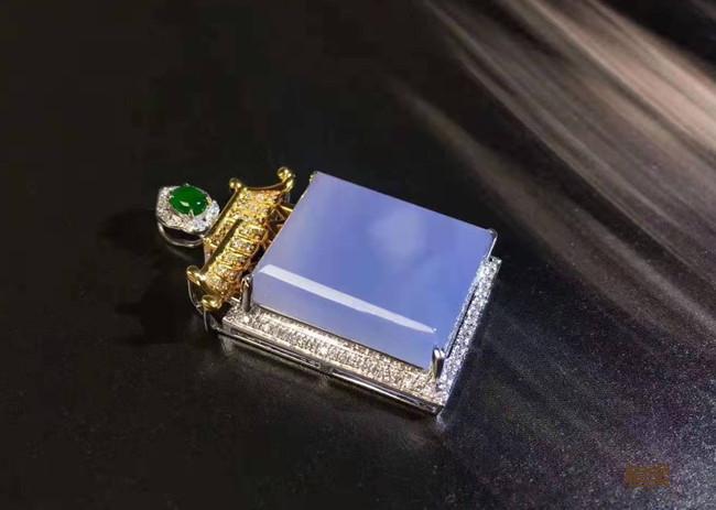 真正的紫罗兰翡翠价格,紫罗兰翡翠为何会出现见光死