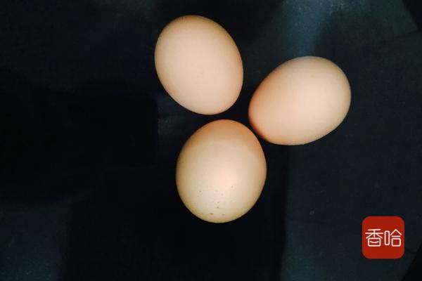 35年大厨告知煮鸡蛋时，牢记这一步，鸡蛋“自动”脱壳，超好剥