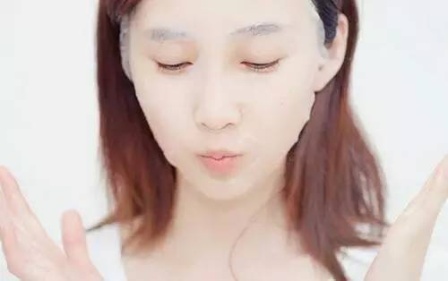 化妆品使用步骤的先后顺序排列,百雀羚化妆品的正确使用顺序