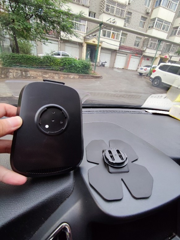 车萝卜hud抬头显示智炫版,车萝卜hud抬头显示蓝牙版