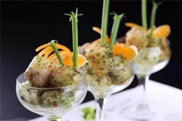 小米虾球创意菜品,金丝沙拉虾球的菜品特点