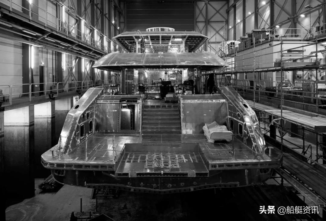 焊工:游艇建造的无名英雄