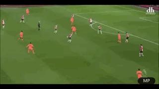 菲尔米诺不看人射门,菲尔米诺是前腰还是中锋