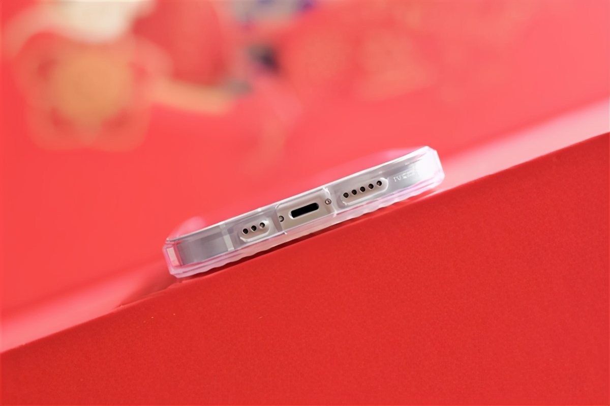 iphone12pro皮革保护套,iphone12或将搭配新保护壳