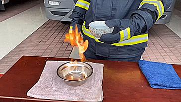 火焰的正确熄灭方法,酒精点燃的火如何扑灭