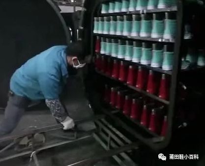 vansoldskool容易开胶嘛,vans为什么越脏越好看