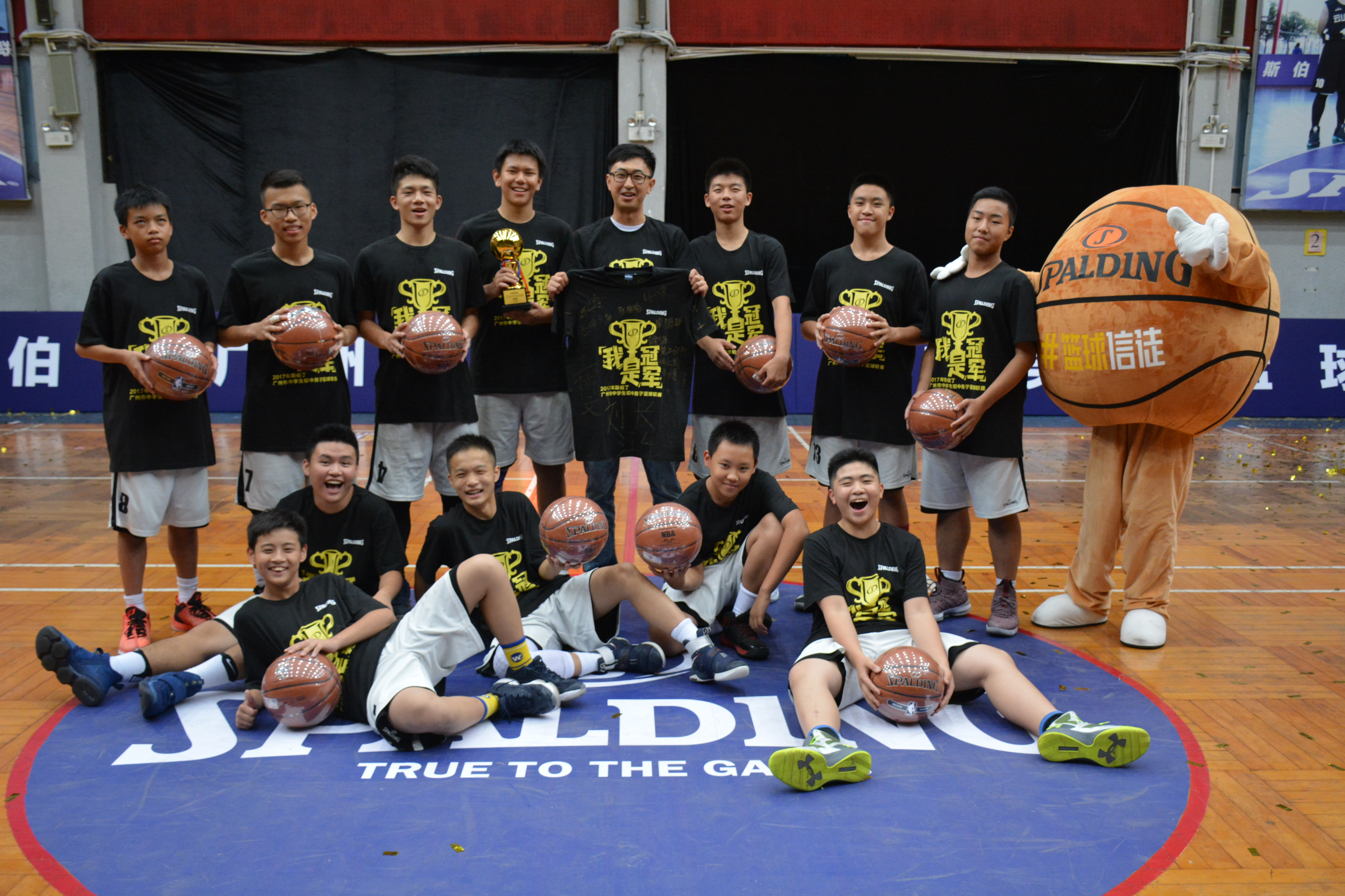 威尔胜evolution和斯伯丁tf1000,nba为什么把斯伯丁换成威尔胜