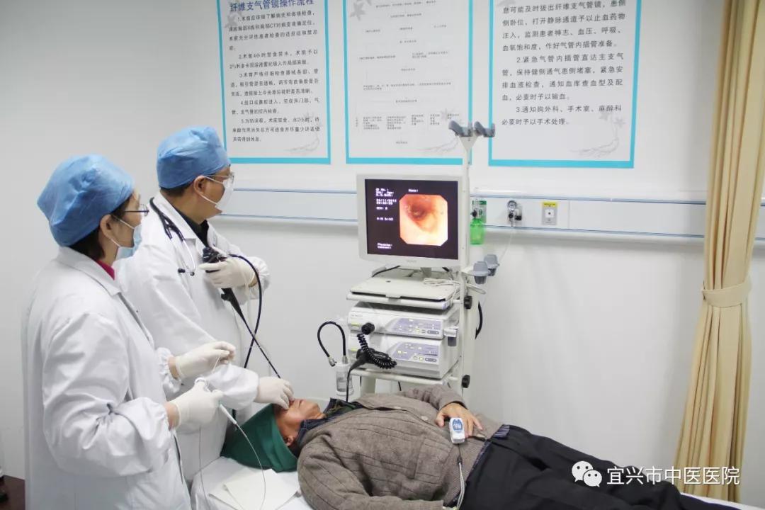 宜兴女子久咳不愈，到医院一查支气管里发现排骨