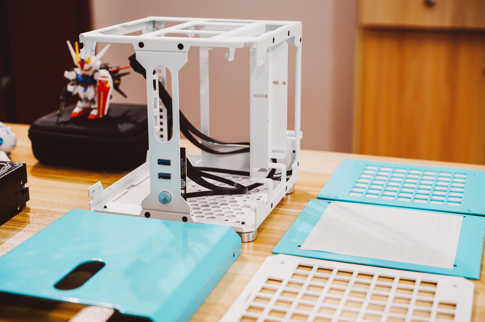 itx装机配置单一小机箱也有大心脏,itx支持3.5寸硬盘