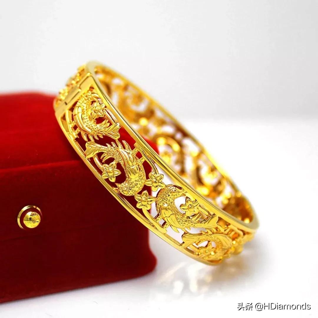 黄金手镯出现大量红斑点什么原因 (买到一口价的黄金手镯怎么处理)