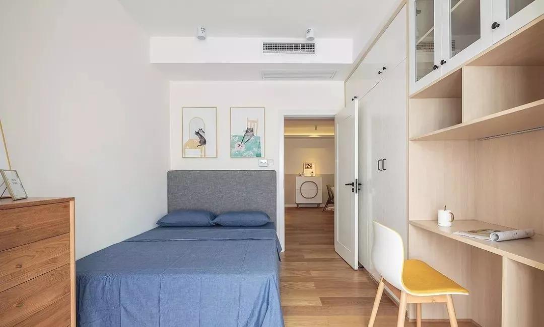 床头柜挡衣柜门？这些办法解决