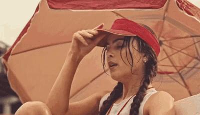 还在用双手费劲拧杯盖？我只要3根手指，1秒就开了！