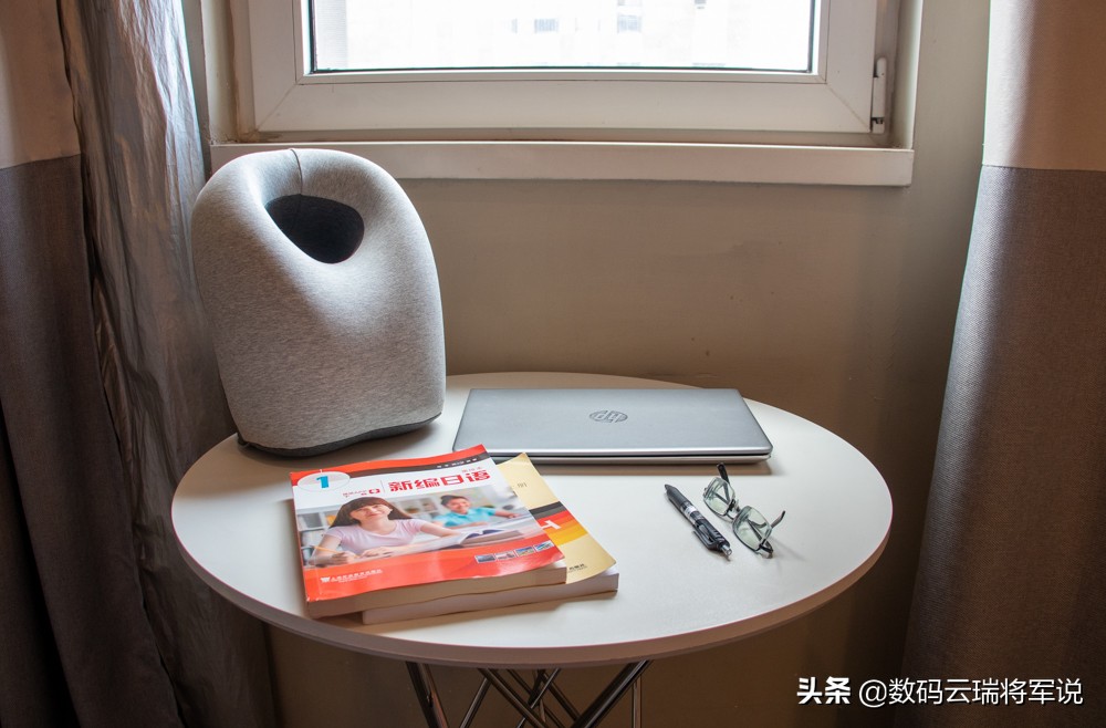 平躺着睡颈椎疼侧着睡就不疼,平躺着睡觉背疼侧着睡不疼