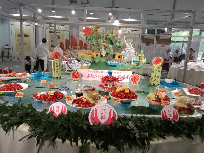 乾隆请客吃饭是哪集,乾隆百花宴