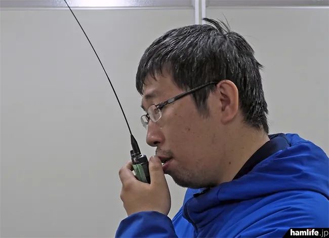 对讲机原装天线和短天线的区别,对讲机原装天线和牌子天线对比