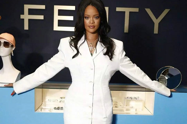 蕾哈娜FENTY品牌，到底会是一个什么样的奢侈品牌？