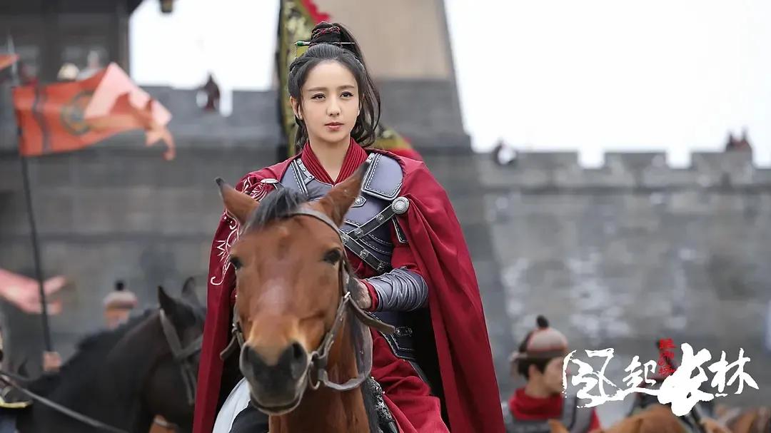 佟丽娅采访女性,佟丽娅采访新女性