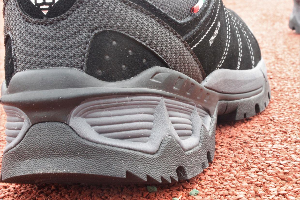 徒步选择什么样的鞋,公认脚感最好的10双登山徒步鞋