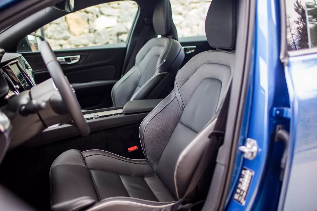 带你领略诗与远方全新沃尔沃v60,试驾沃尔沃v60最新款