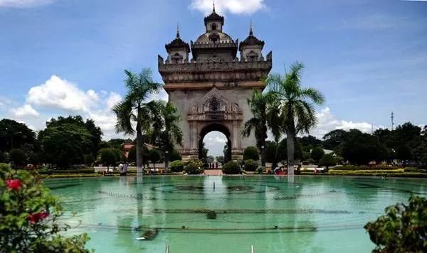 昆明飞三亚最便宜一折机票,最划算的飞昆明机票