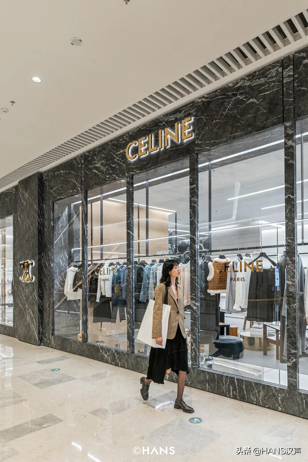 LV、DIOR、CELINE、LOEWE……武汉恒隆大牌全开，景甜都来逛