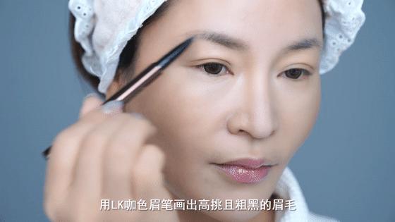 化妆使用气垫的正确步骤顺序,早上擦脸化妆的正确步骤顺序