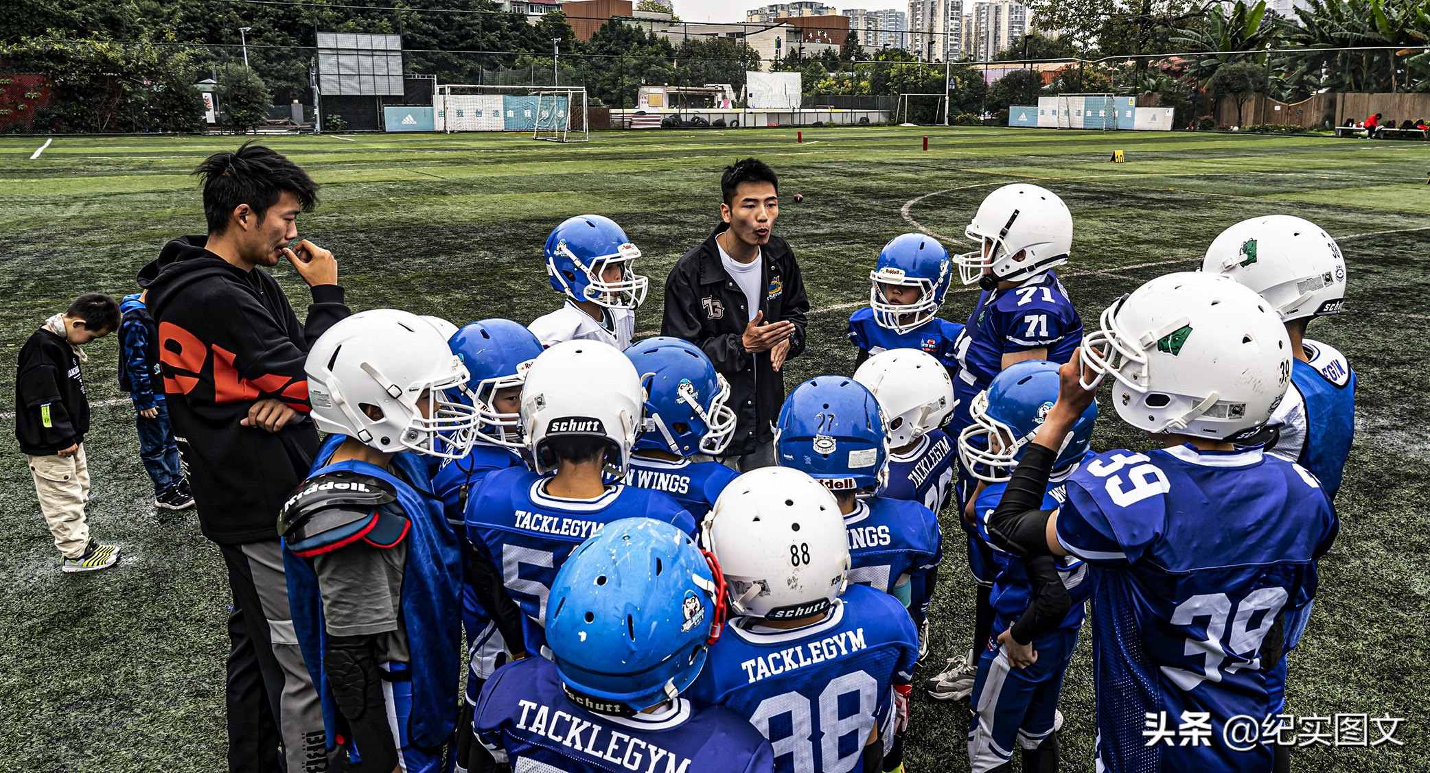 橄榄球中国青少年,中国美式橄榄球少儿