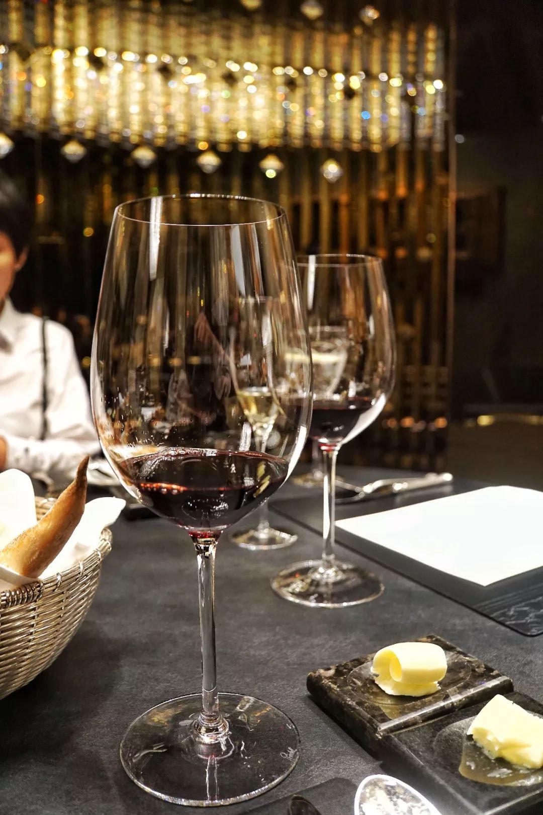 奚梦瑶戛纳酒店,奚梦瑶凯悦酒店