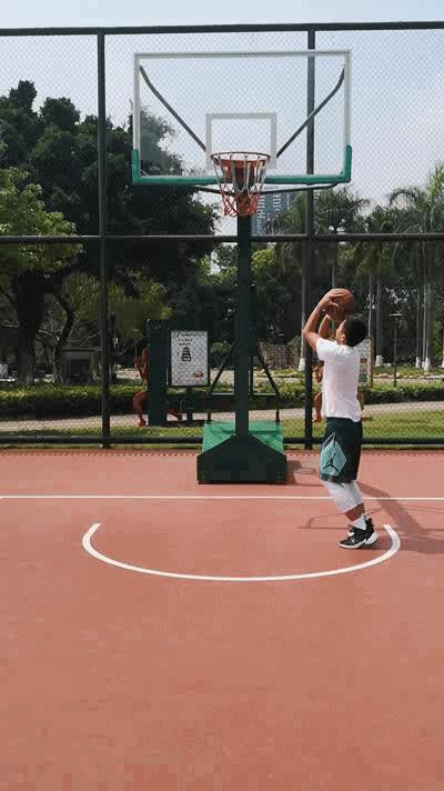 中考体育项目居家锻炼指南⑥|动图+分析，手把手教篮球练习技巧