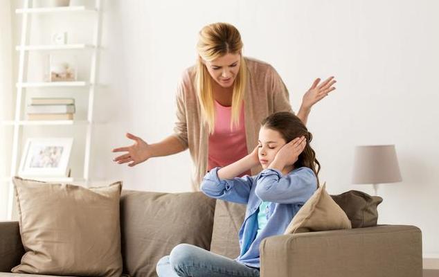 16岁女孩每月消费4万元,富家女每月消费