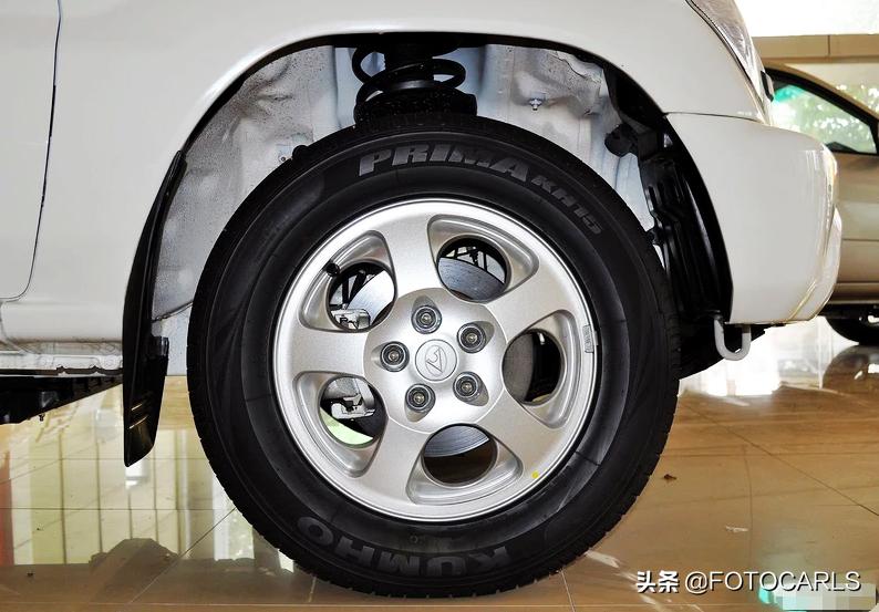 猎豹飞腾2007款2.0自动四驱豪华型,猎豹飞腾2.0两驱车是几缸