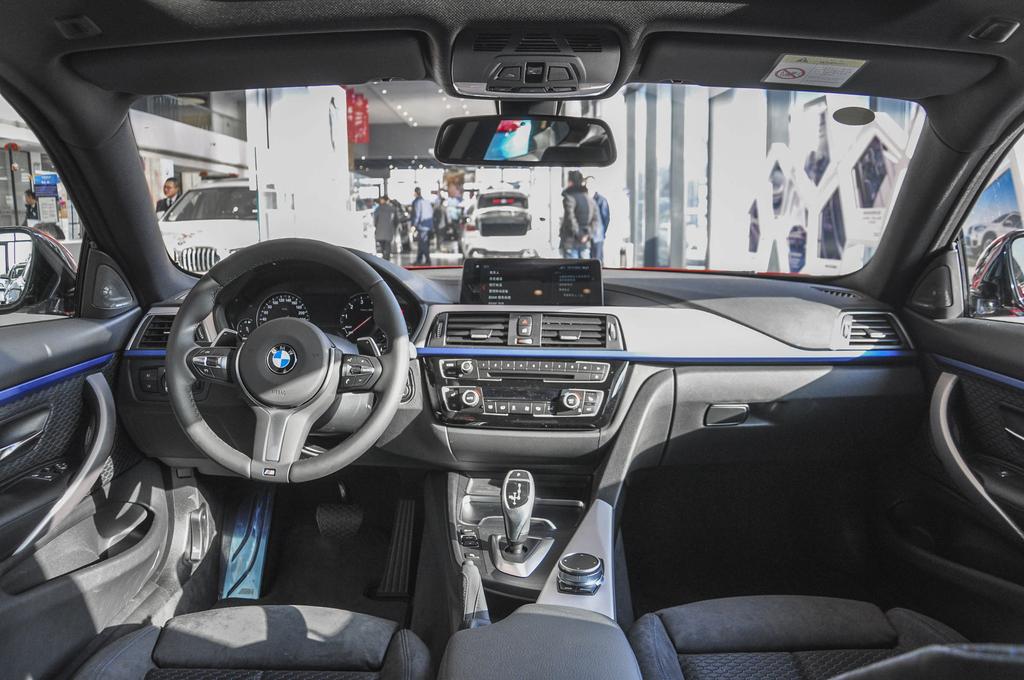 宝马最新款跑车了解一下,宝马最新双门轿跑车