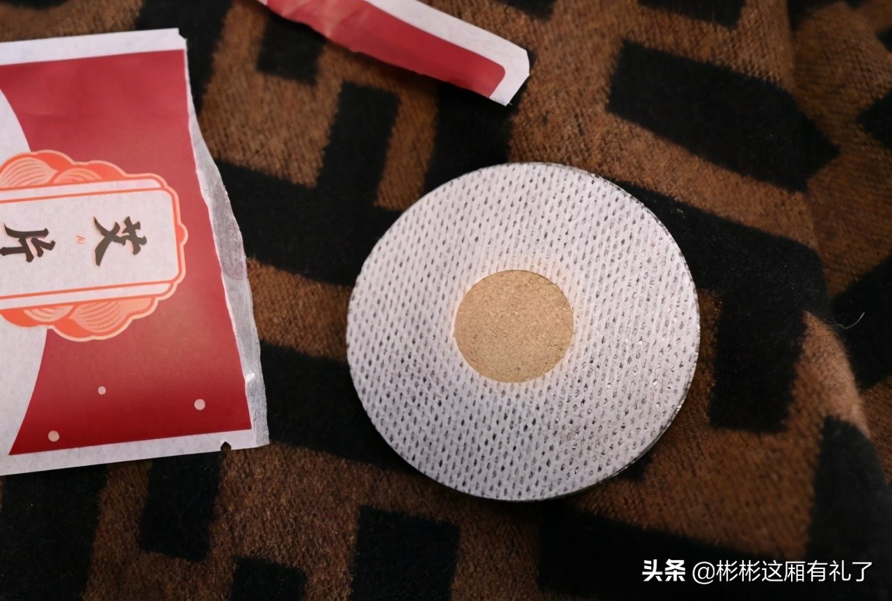 不用艾灸神器做艾灸的方法,自己在家做艾灸手法教程