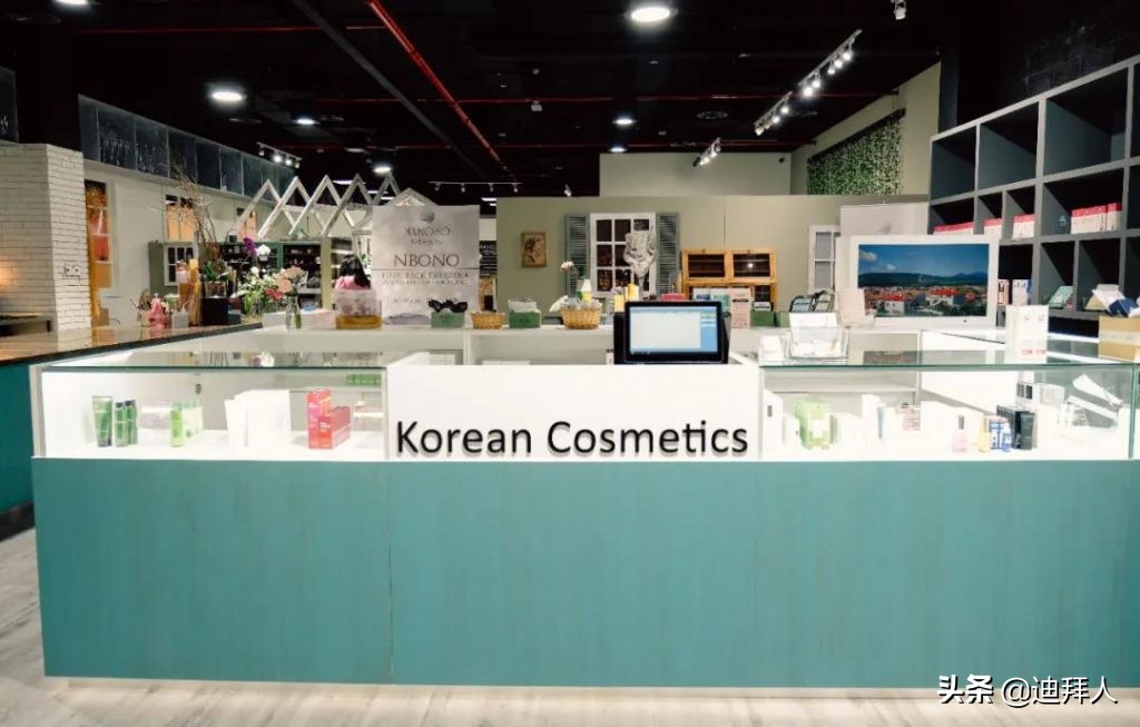 40岁创业，为皇室婚礼供花，还和阿航谈化妆品生意的亚洲女性