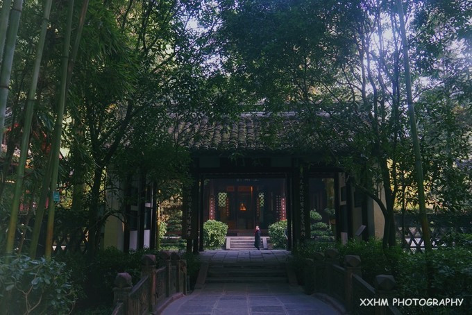 成都本地人去的最好吃的美食,中国姑娘吃成都美食