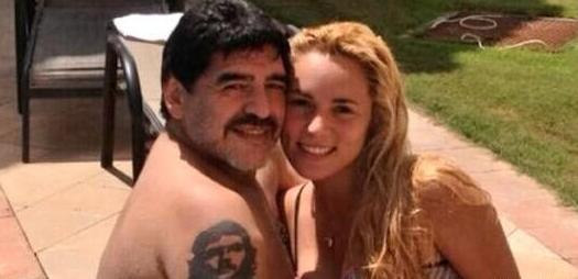 马拉多纳是不是整容了,马拉多纳整容后照片