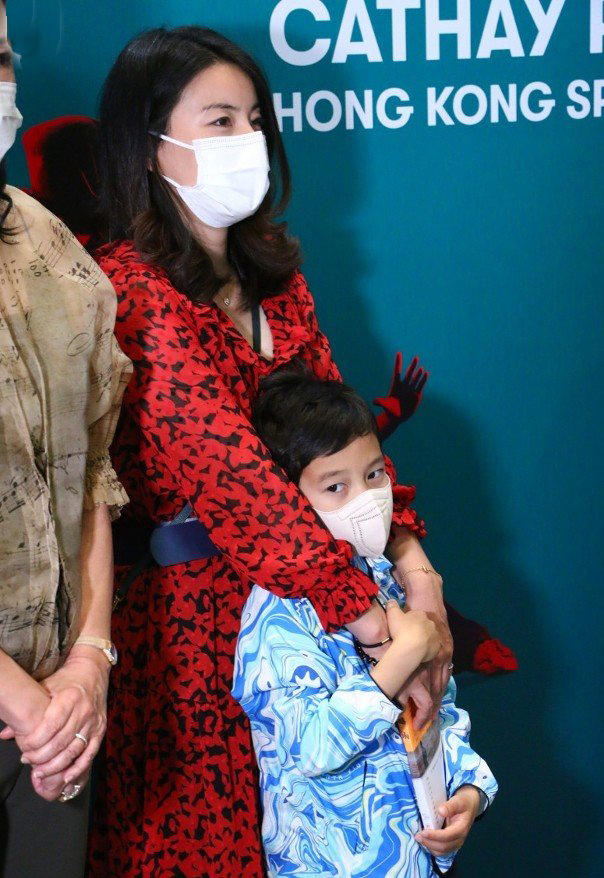 霍启山为什么和朱玲玲离婚,朱玲玲霍启山接受采访视频