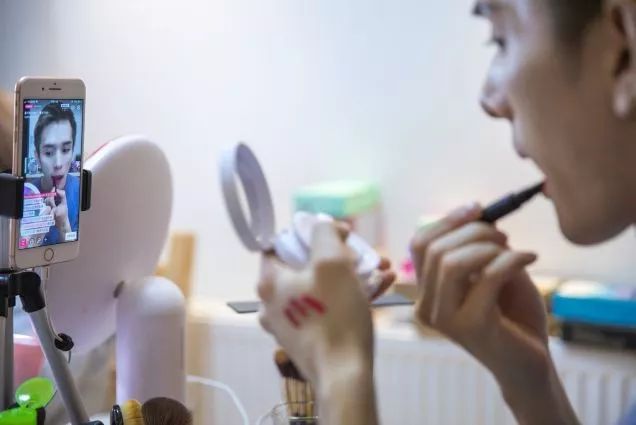 跨年遇见李佳琦,明星遇见李佳琦