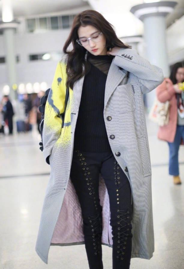 肩宽背厚女生穿搭技巧,肩宽背厚粗壮的女生怎么穿搭