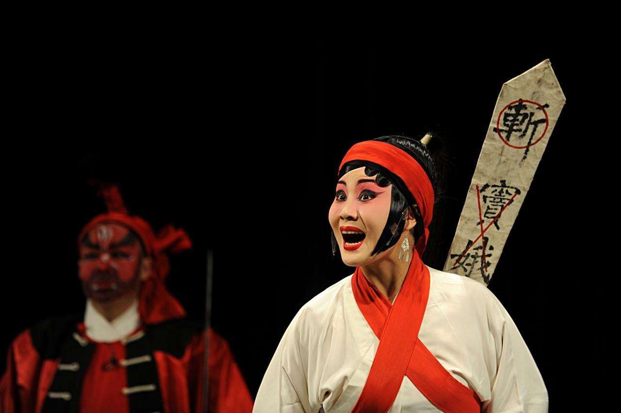 窦娥冤评价关汉卿,关汉卿窦娥冤的神秘色彩