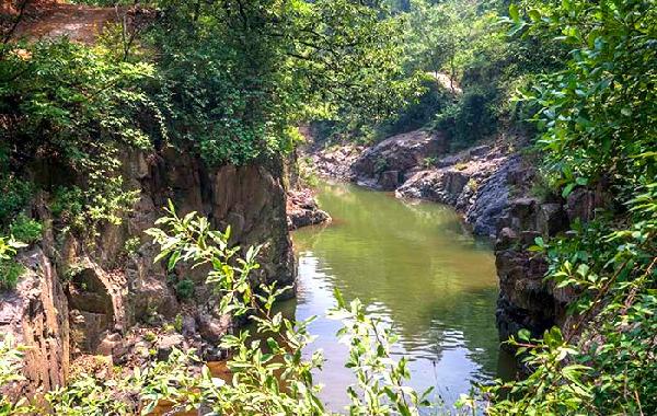 陕州区神泉中路金泉大酒店,陕州区神龙峡景区