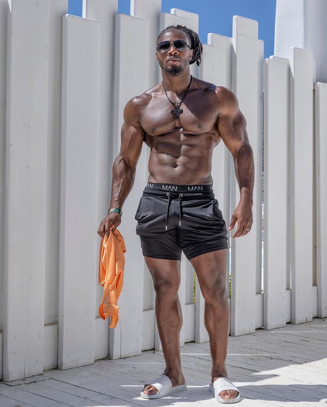 肌肉为什么练不出来形状,肌肉怎么都练不大