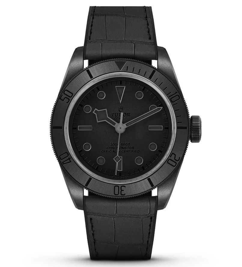 帝舵25407和25600,帝舵风尚黑盘和蓝盘该怎么选