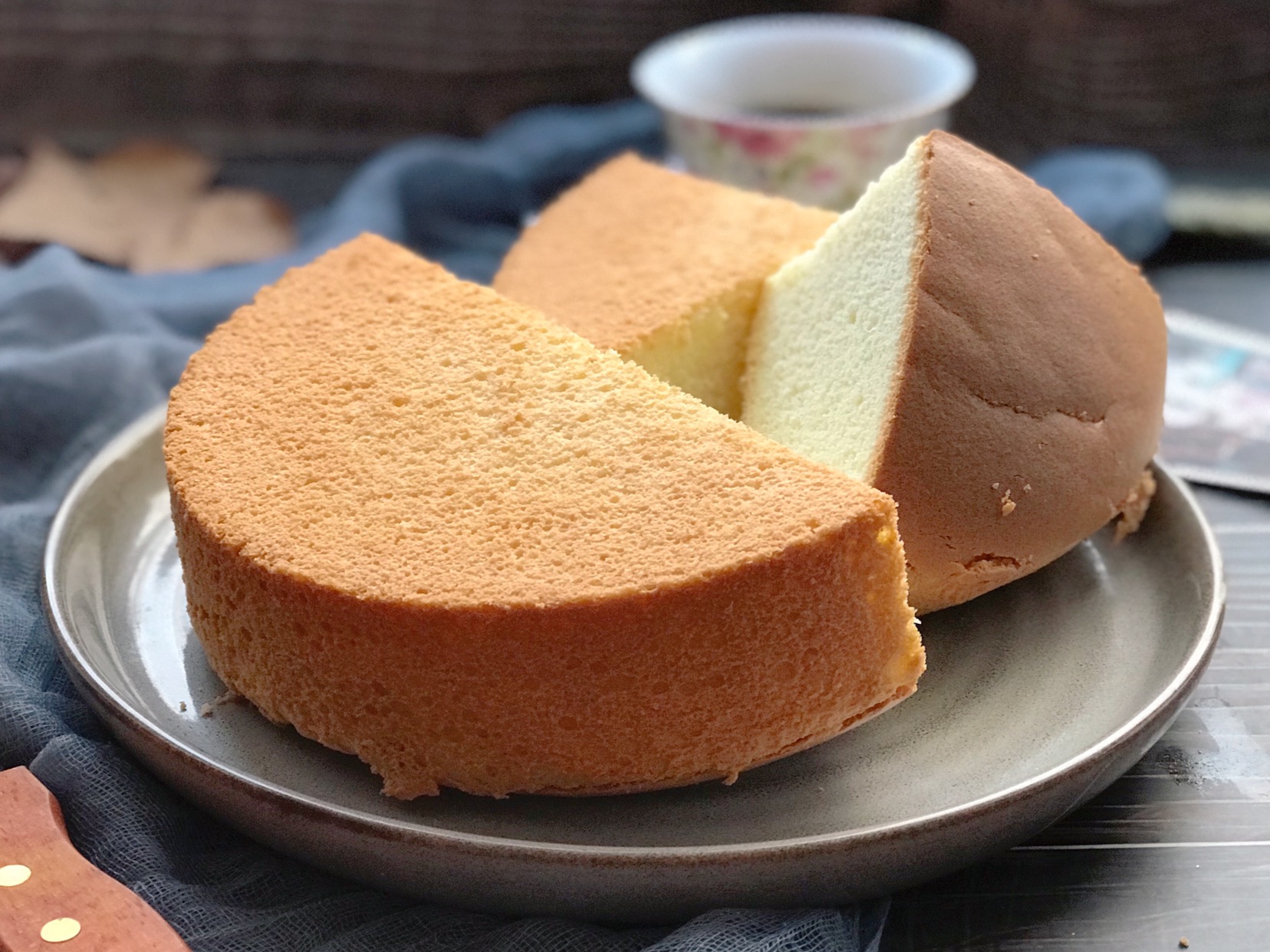 生日蛋糕胚快速烤法,生日蛋糕胚怎么做才不会塌陷